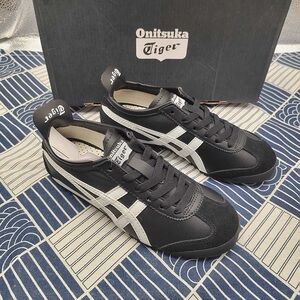 Onitsuka Tiger MEXICO 66 Unisex Classic Sneakers Black White
